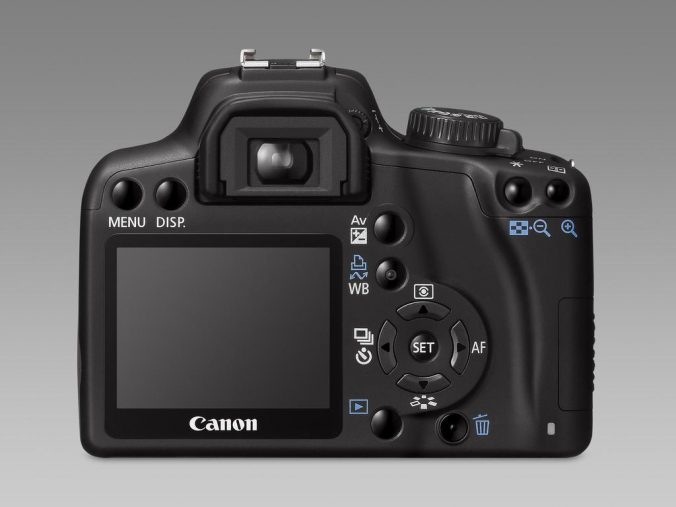 Canon EOS 1000D pohled zezadu.