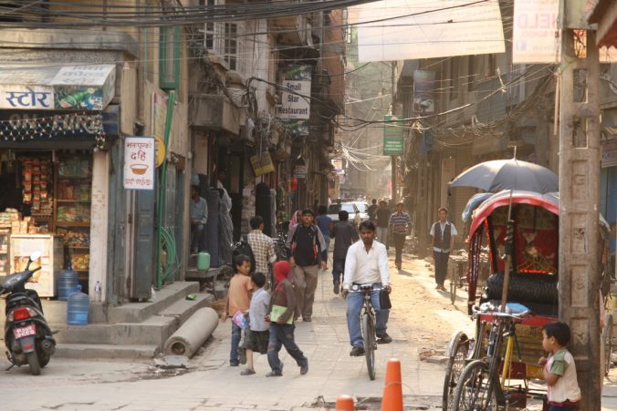 Místa, kde žijí obyčejní Nepálci, vypadají podstatně zanedbaněji.